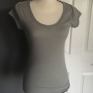 Forever 21 women’s Vneck